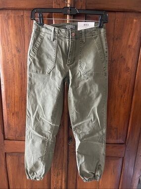 Women’s Olive Green Utility Jogger Pants